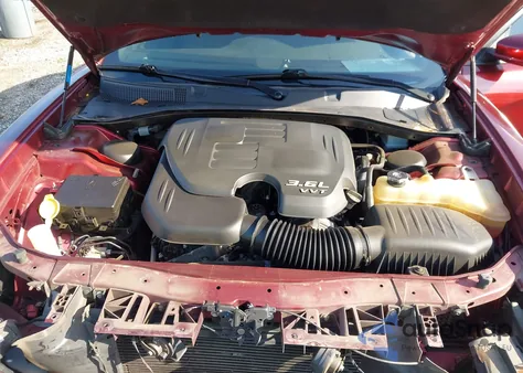 2019 Dodge Charger Sxt Rwd z USA, uszkodzony, nr VIN 2C3CDXBG0KH523221